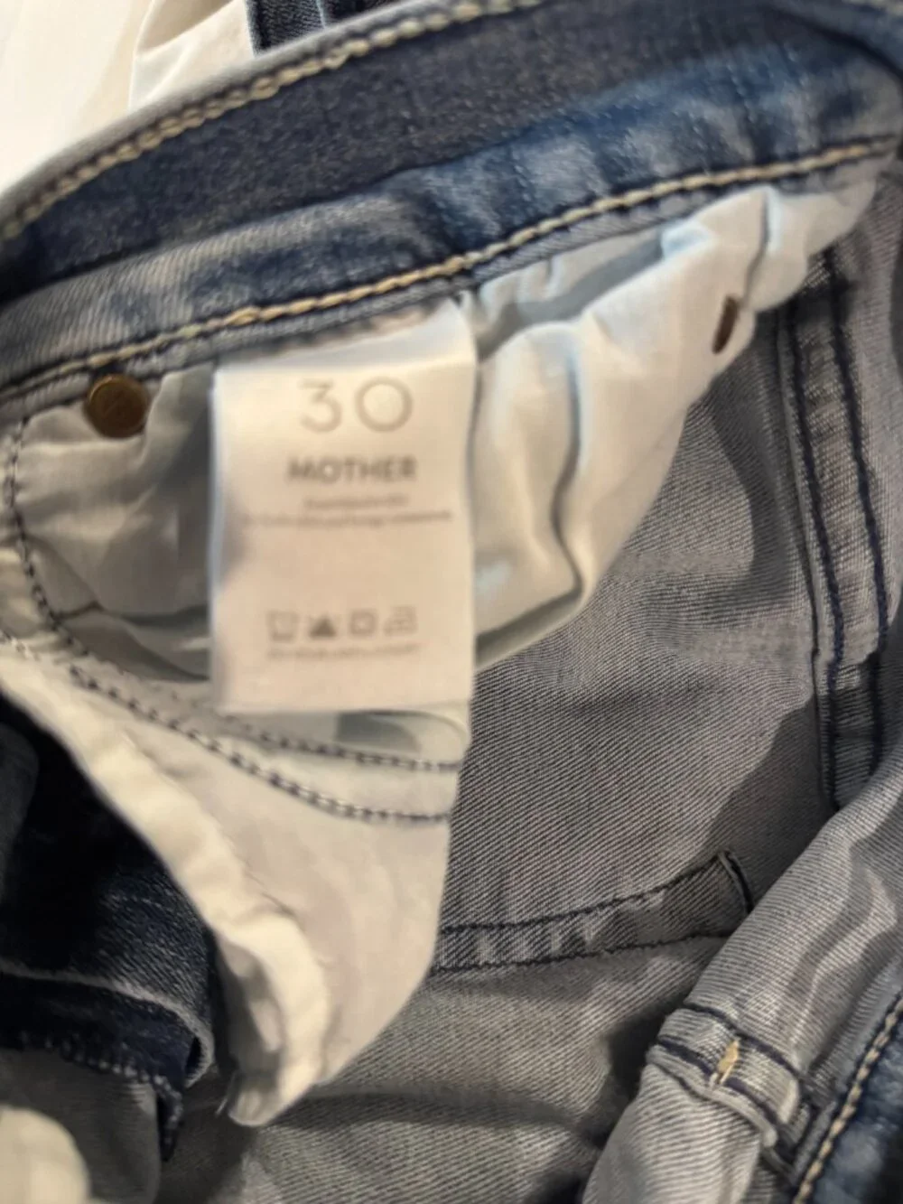 MOTHER Jeans, 3 pair of well worn, distressed jeans - Picture 9 of 15